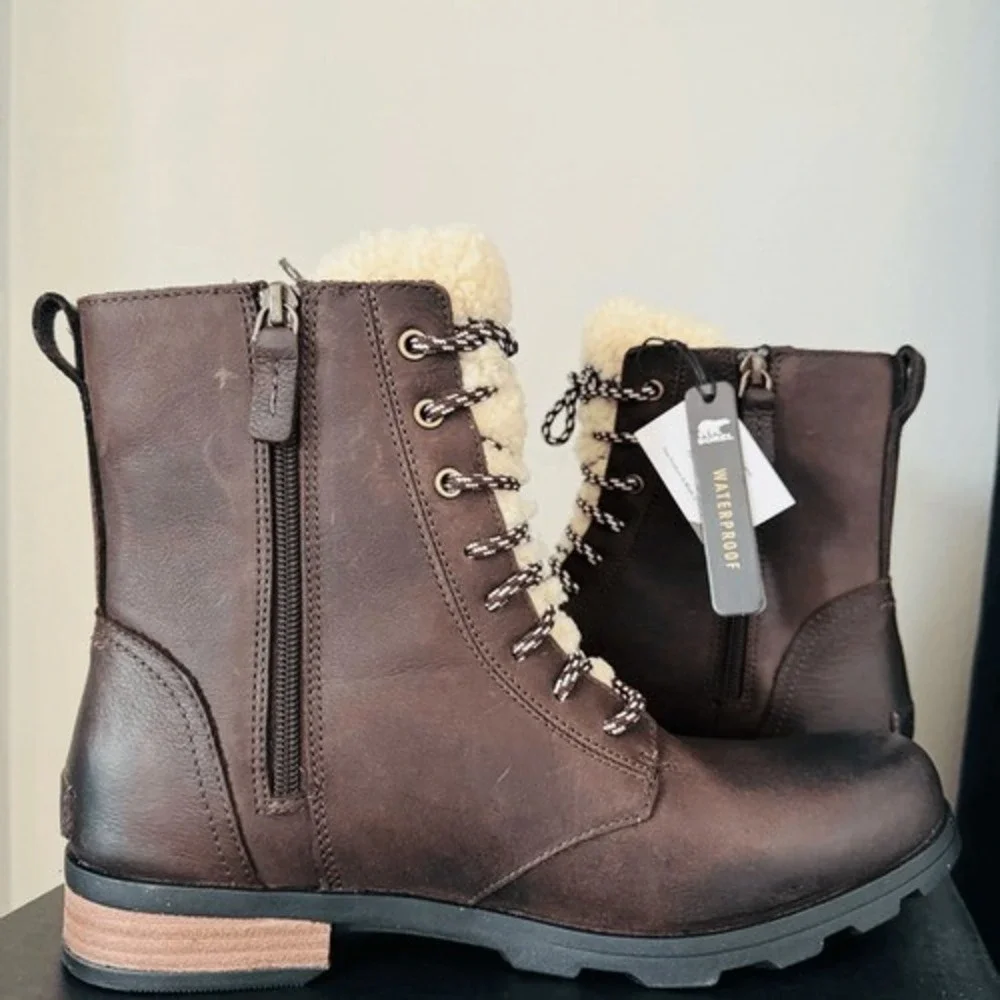 SOREL Emelie Genuine Shearling Lamb Fur Short‎ Lace-Up Boot, Brown, Size 11, NWT
